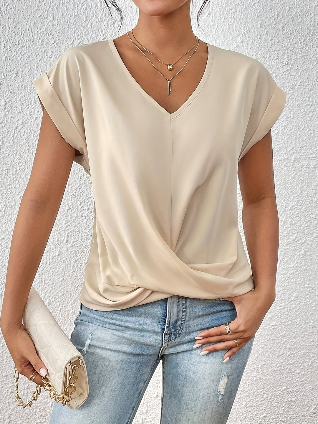 Kirsten | T-shirt med elegant halslinje (MIDLERTIDIGT 1+1 GRATIS!)